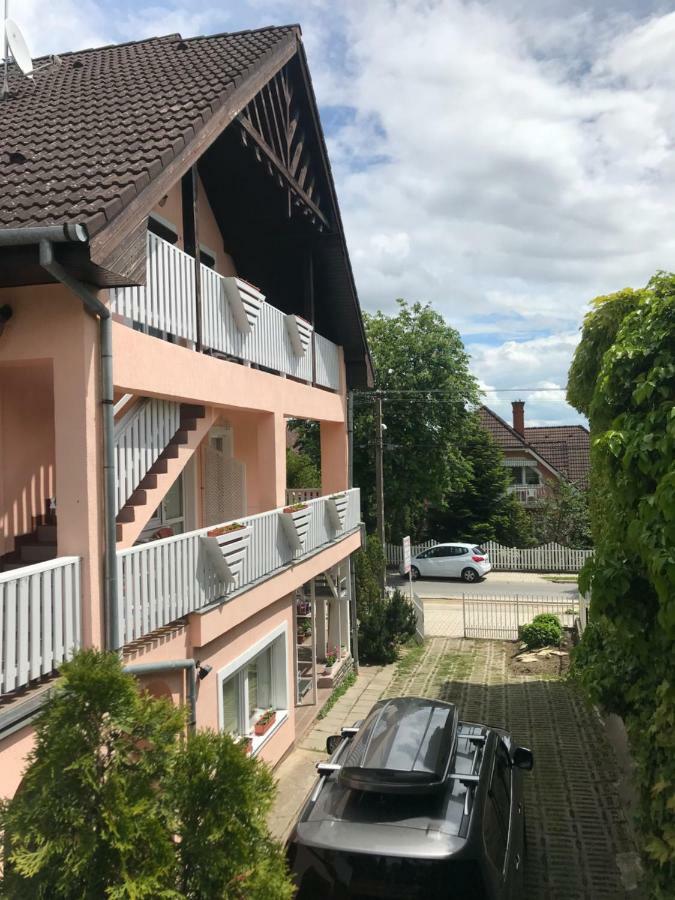 Friends Villa Apartments 2 Hévíz 外观 照片