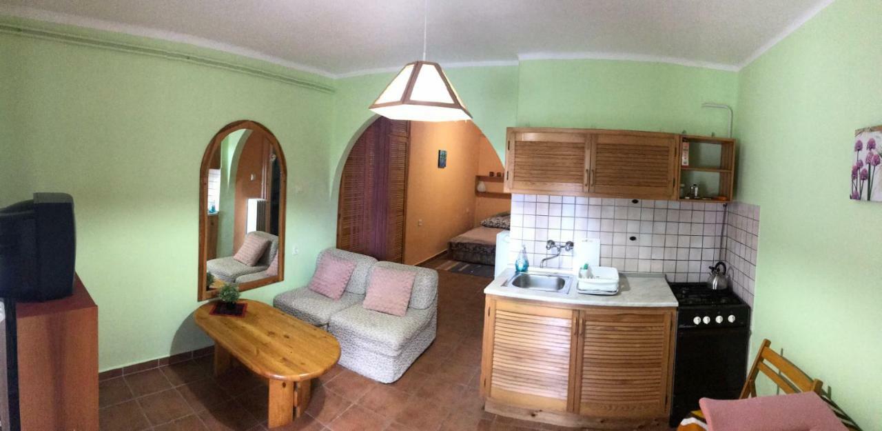 Friends Villa Apartments 2 Hévíz 外观 照片