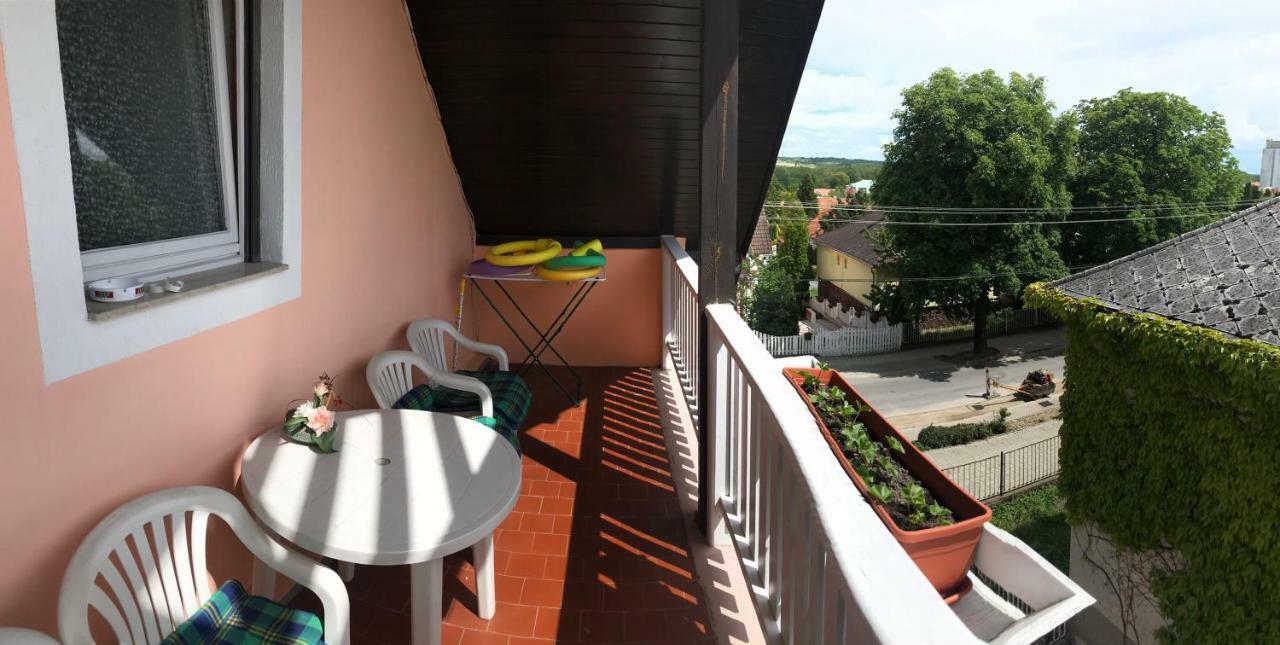 Friends Villa Apartments 2 Hévíz 外观 照片